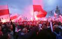 «Αγνή Πολωνία, λευκή Πολωνία»: Μεγάλη πορεία ακροδεξιών στην Βαρσοβία