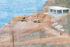Αυτά μόνο στην μόνο στη Μύκονο μπορούν να συμβούν με τον πολεοδόμο της Μυκόνου: Τον θέτουν για δεύτερη φορά σε αργία