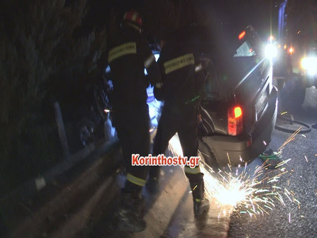 Τρομακτικό τροχαίο στην εθνική οδό Κορίνθου -Τριπόλεως: Η μπάρα διαπέρασε το αυτοκίνητο! (video - φώτο) - Φωτογραφία 2