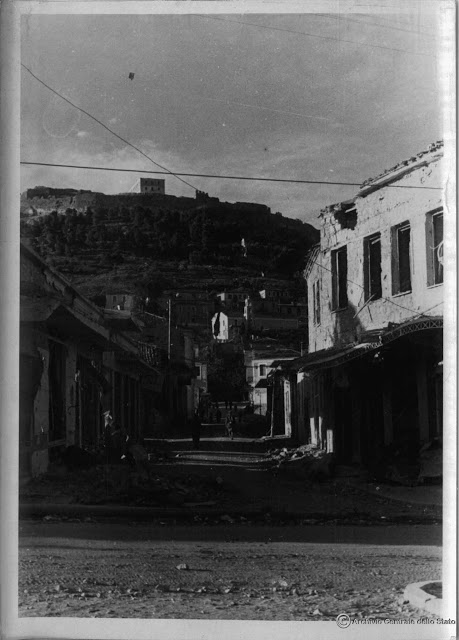 Εικόνες της βομβαρισμενης Λάμιας το 1941 κατά τον Β' Παγκόσμιο Πόλεμο [photos] - Φωτογραφία 3