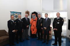 Δωρεά πέντε στολών χημικής προστασίας από την εταιρεία «Διεθνής Αερολιμένας Αθηνών ΑΕ»