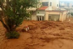 ΜΙΑ ΝΕΚΡΗ ΑΠΟ ΤΙΣ ΠΛΗΜΜΥΡΕΣ ΣΤΗ ΜΑΝΔΡΑ ΑΤΤΙΚΗΣ