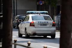 Έγκλημα στον Πειραιά: «Ο θείος μου προσπάθησε να με βιάσει και τον σκότωσα»