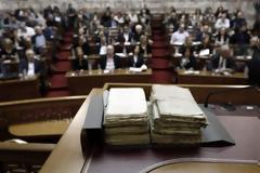 Αυτός είναι ο «χαμένος» αρχειακός θησαυρός της Βουλής! Σπάνια έγγραφα της Χούντας και του Ελευθέριου Βενιζέλου [pics]