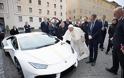 Ο Πάπας Φραγκίσκος «πατάει γκάζι» στο Βατικανό με τη νέα του Λαμποργκίνι! - Φωτογραφία 4