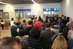 Εξευτελισμός για τους Έλληνες ταξιδιώτες  για την «καραντίνα» στα γερμανικά αεροδρόμια