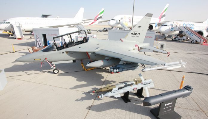 Φιλόδοξο ξεκίνημα στο Ντουμπάι για το ελαφρύ μαχητικό M-346FA - Φωτογραφία 1
