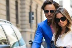 Αυτά είναι τα 5 ρούχα που κάνουν τις γυναίκες πιο ελκυστικές
