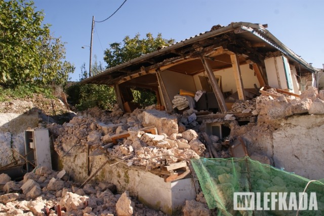 Σαν σήμερα ο φονικός σεισμός των 6,4R στην Λευκάδα το 2015 - Φωτογραφία 1