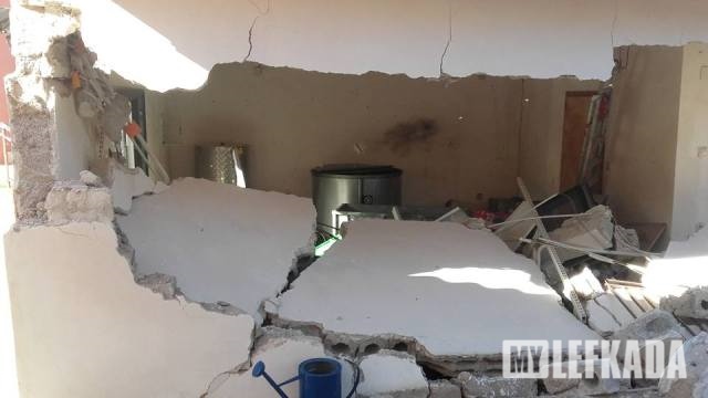 Σαν σήμερα ο φονικός σεισμός των 6,4R στην Λευκάδα το 2015 - Φωτογραφία 14