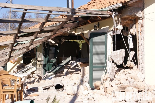 Σαν σήμερα ο φονικός σεισμός των 6,4R στην Λευκάδα το 2015 - Φωτογραφία 6