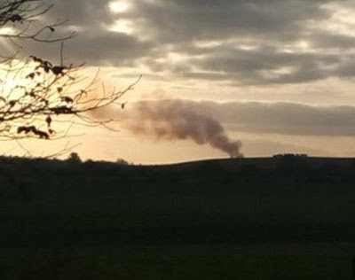 Αεροπλάνο συγκρούστηκε στον αέρα με ελικόπτερο πάνω από την έπαυλη των Ρότσιλντ στη Βρετανία -Φόβοι για αρκετούς νεκρούς - Φωτογραφία 2