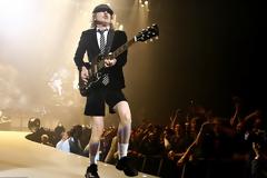 Πέθανε ο θρυλικός κιθαρίστας των AC/DC