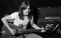 RIP MALCOLM YOUNG : Watch AC/DC Play Their Last Song With Malcolm Young