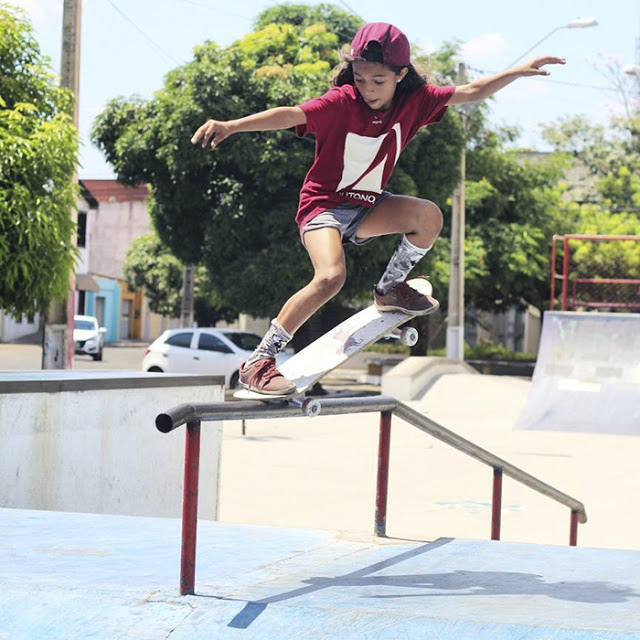 Η 9χρονη Βραζιλιάνα που «ρίχνει» το Internet κάνοντας skate ντυμένη νεράιδα! - Φωτογραφία 5