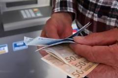 Συντάξεις: Αυτά είναι τα ποσά που θα μπουν στον λογαριασμό – Τα αναδρομικά ανάλογα με τη σύνταξη και το Ασφαλιστικό Ταμείο