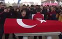 ΕΔΕ για την παρουσία Λεωνίδη στην κηδεία του Σουλεϊμάνογλου