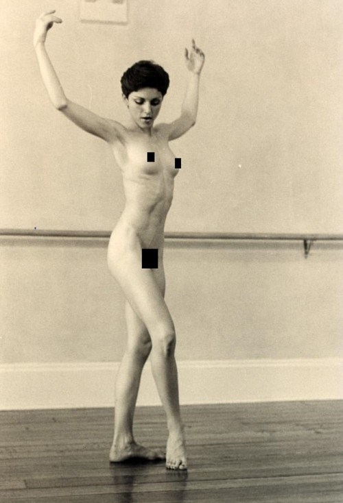 Στο σφυρί φωτογραφίες της 18χρονης Madonna να κάνει μπαλέτο γυμνή - Φωτογραφία 4