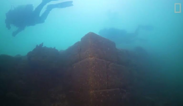 Βρέθηκε η Χαμένη Ατλαντίδα; Ανακαλύφθηκε ανέγγιχτο κάστρο στο βυθό λίμνης της Τουρκίας - Φωτογραφία 3
