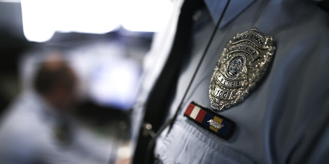 Για ποιο λόγο μετατίθενται δύο αστυνομικοί της Άμεσης Δράσης, Το καπέο και ο ... Ρουβίκωνας - Φωτογραφία 1
