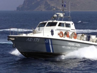 Ερευνες στην Πύλο για ακυβέρνητο σκάφος με 45 μετανάστες - Φωτογραφία 1
