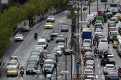 «Μαύρη Παρασκευή» με τέλη κυκλοφορίας για τους οδηγούς