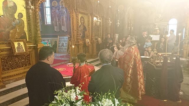 Πλήθος πιστών στην αποχώρηση της Τίμιας Ζώνης της Θεοτόκου από το Αγρίνιο (φωτο) - Φωτογραφία 2