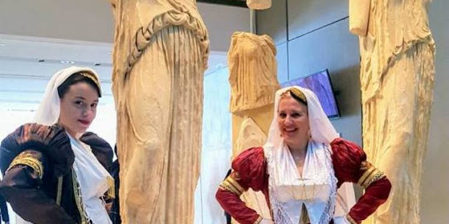 Η Λευκαδίτικη φορεσιά στο Μουσείο της Ακρόπολης - Φωτογραφία 1