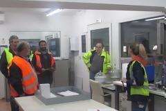 Κλιμάκιο του ΚΚΕ με επικεφαλή τον Βουλευτή Νίκο Μωραίτη περιόδευσε στην ΑΜΦΙΓΑΛ και στην ΚΝΑΟΥΦ (ΦΩΤΟ)