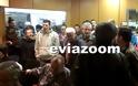 Ένταση στην ομιλία του Υφυπουργού Παιδείας στη Χαλκίδα – Διαδηλωτές διέκοψαν την εκδήλωση (ΦΩΤΟ & ΒΙΝΤΕΟ) - Φωτογραφία 5