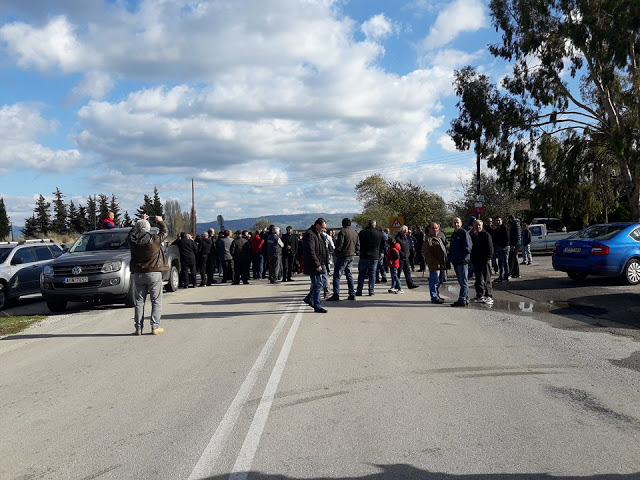 ΘΥΡΡΕΙΟ: Διαμαρτυρία κατοίκων για να αποτραπεί η εγκατάσταση μονάδας με βιορευστά (ΦΩΤΟ: Στέλλα Λιάπη) - Φωτογραφία 19