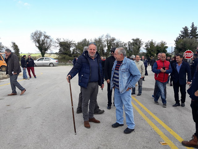 ΘΥΡΡΕΙΟ: Διαμαρτυρία κατοίκων για να αποτραπεί η εγκατάσταση μονάδας με βιορευστά (ΦΩΤΟ: Στέλλα Λιάπη) - Φωτογραφία 47