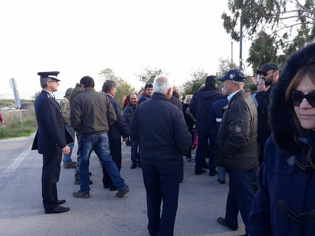 ΘΥΡΡΕΙΟ: Διαμαρτυρία κατοίκων για να αποτραπεί η εγκατάσταση μονάδας με βιορευστά (ΦΩΤΟ: Στέλλα Λιάπη) - Φωτογραφία 65