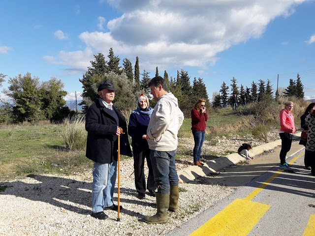 ΘΥΡΡΕΙΟ: Διαμαρτυρία κατοίκων για να αποτραπεί η εγκατάσταση μονάδας με βιορευστά (ΦΩΤΟ: Στέλλα Λιάπη) - Φωτογραφία 68