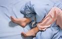 Σύνδρομο Ανήσυχων Ποδιών, με φαγούρα, σουβλιές, κάψιμο και ανάγκη συνεχούς κίνησης, τρέμουλο στα πόδια - Φωτογραφία 1