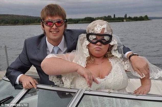 Οι φωτογραφίες γάμου των Ρώσων τα... σπάνε - Φωτογραφία 8