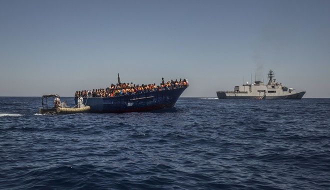 Τραγωδία στη Μεσόγειο: Μετανάστες βρήκαν φριχτό θάνατο από καρχαρίες - Φωτογραφία 1