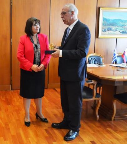 Συνάντηση ΑΝΥΕΘΑ Δημήτρη Βίτσα με την πρέσβειρα της Σλοβακίας - Φωτογραφία 1