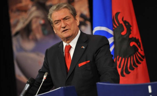 Εξοργιστική πρόκληση: Μεγάλη Αλβανία ζητά και ο Σαλί Μπερίσα [video] - Φωτογραφία 1