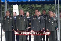 Φωτό από την τελετή απονομής Πολεμικών Σημαιών σε σχηματισμούς του ΣΞ