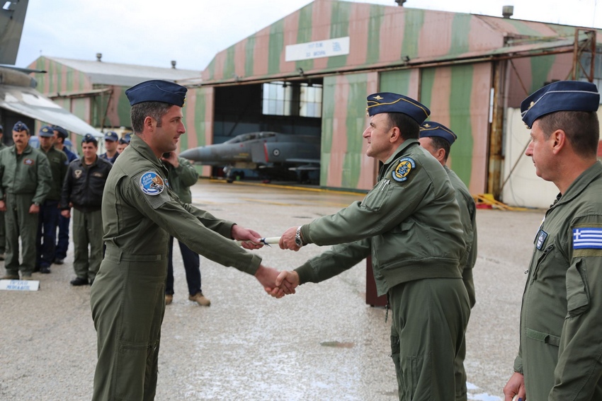 Οι 32 νέοι «Top Gun» της Πολεμικής Αεροπορίας (11 ΦΩΤΟ) - Φωτογραφία 11