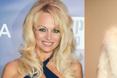 H Pamela Anderson έστειλε δώρο μια ψεύτικη γούνα στην Kim Kardashian!