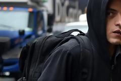 ΤΟ MR. ROBOT ΑΛΛΑΖΕΙ ΤΟΝ ΚΟΣΜΟ ΜΕ ΜΙΑ ΙΔΕΑ- ΓΙΑΤΙ ΕΧΕΙ ΣΚΗΝΕΣ ΑΠΟ ΕΛΛΑΔΑ