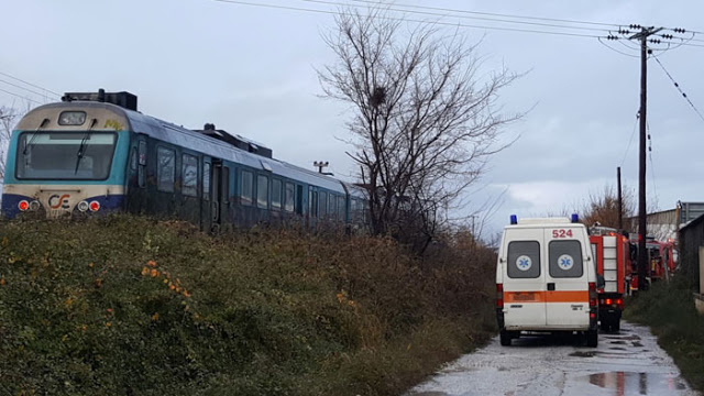 Τρένο παρέσυρε αυτοκίνητο - Νεκρός ο οδηγός (ΦΩΤΟ & ΒΙΝΤΕΟ) - Φωτογραφία 2