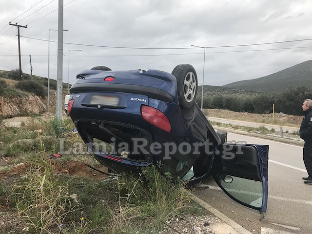 Λαμία: Βγήκε αγρατζούνιστος - Δείτε πως έγινε το αυτοκίνητο - Φωτογραφία 5