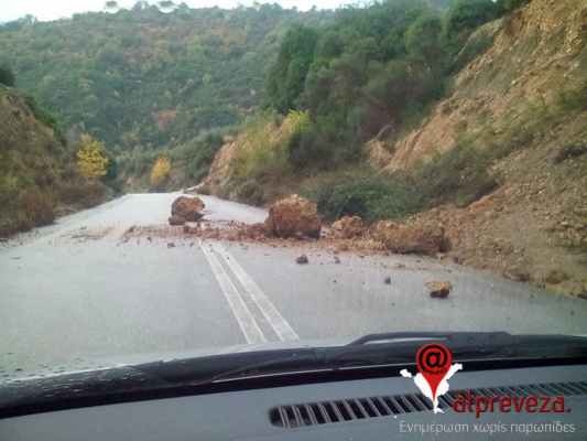 Δύσκολη νύκτα για τους κατοίκους της Π.Ε. Πρέβεζας – Μεγάλες ζημιές, λάσπη, πλημμυρισμένα σπίτια και προβλήματα στην ύδρευση [photo+video] - Φωτογραφία 5