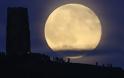 Σούπερ Σελήνη: Αντίστροφη μέτρηση για την πιο εντυπωσιακή πανσέληνο του 2017