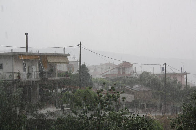 Καταρρακτώδης βροχή και στην ΚΑΤΟΥΝΑ  (Εικόνες: Πάναγιώτης Τσούτσουρας) - Φωτογραφία 3