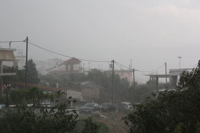 Καταρρακτώδης βροχή και στην ΚΑΤΟΥΝΑ  (Εικόνες: Πάναγιώτης Τσούτσουρας) - Φωτογραφία 4