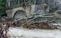Κακοκαιρία στην Καστοριά: Γκρεμίστηκε το γεφύρι της Ποριάς